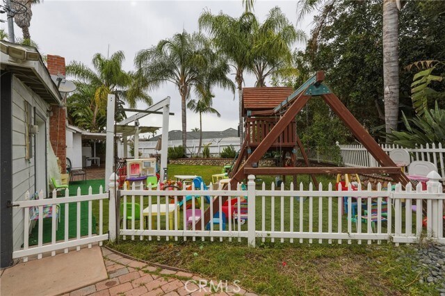 Building Photo - 24092 Gemwood Dr