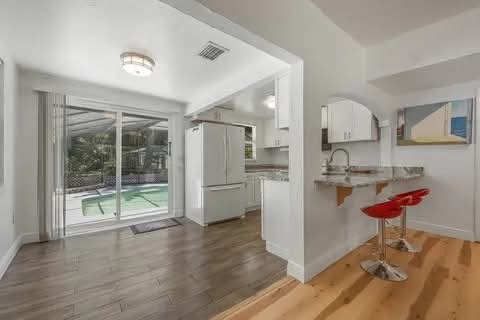 Building Photo - 9709 Bear Lake Rd