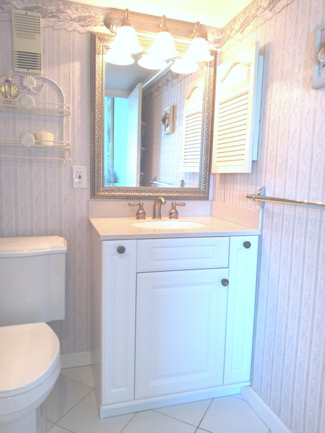 Bathroom 1 - Upstairs - 1429 N Atlantic Ave