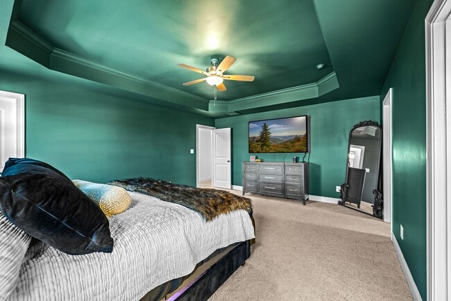 Building Photo - 227 Lookout Ln