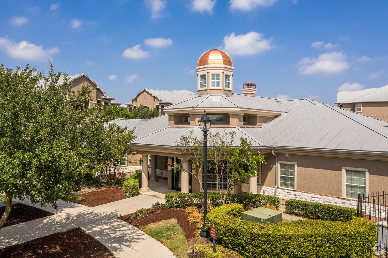 301 converse center st converse tx