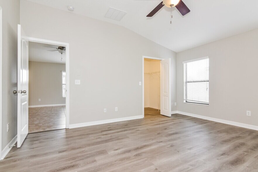 Building Photo - 10023 Newminster Loop