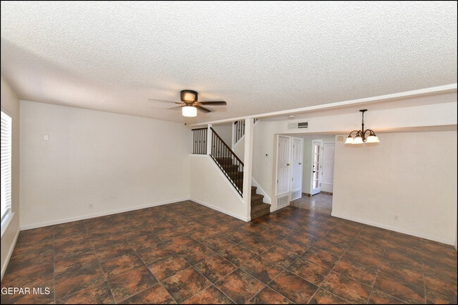 Building Photo - 12121 Tower Hill Dr