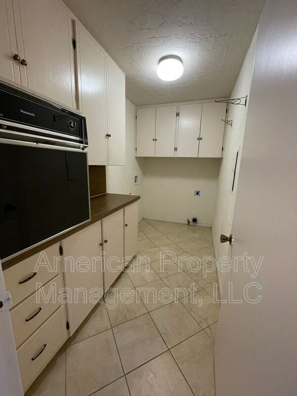 Building Photo - 2911 East 78th St S