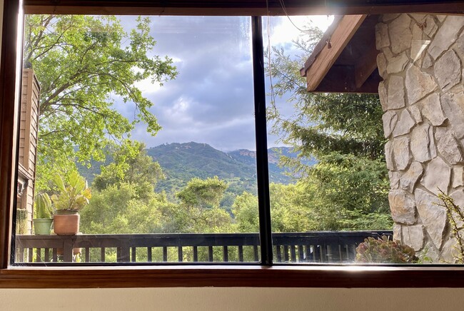 Beautiful views from every window - 178 Muerdago Rd