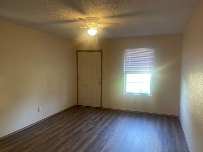 Building Photo - cli91012