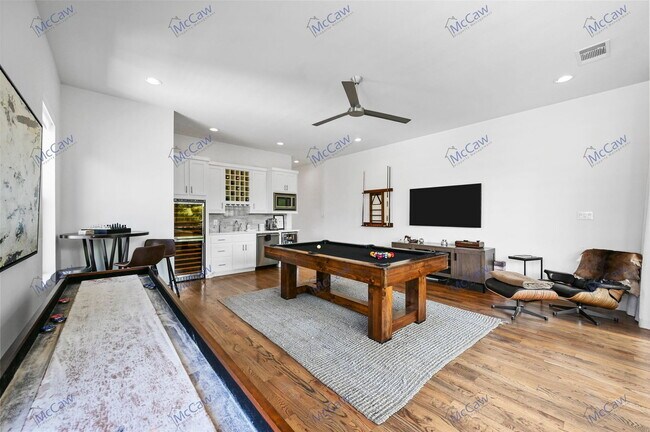 Building Photo - 1831 Euclid Ave