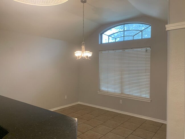 Building Photo - 6805 Northwind Dr