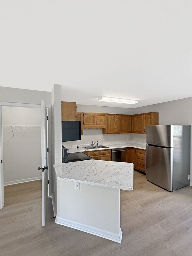 Building Photo - Beautiful Beech Grove Community********** ...