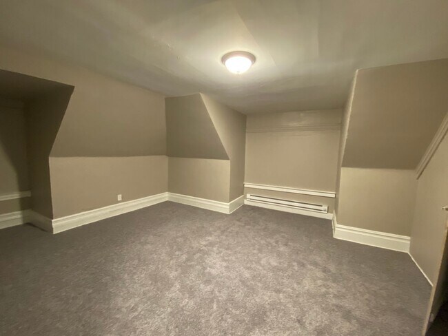 Building Photo - Gorgeous 1 and 2 bedroom apartments for rent in Pittsburgh