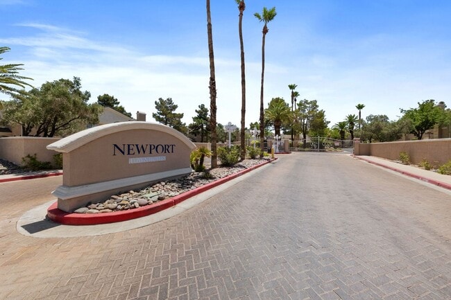 Building Photo - HENDERSON BEAUTIFUL 2-STORY TOWNHOME WITH ...
