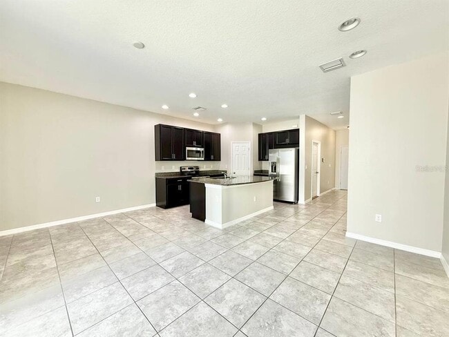 Building Photo - 7123 Summer Holly Pl