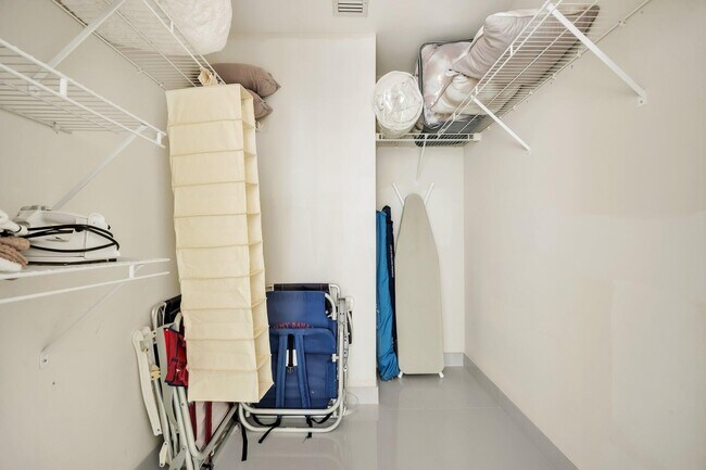 Building Photo - 550 Okeechobee Blvd