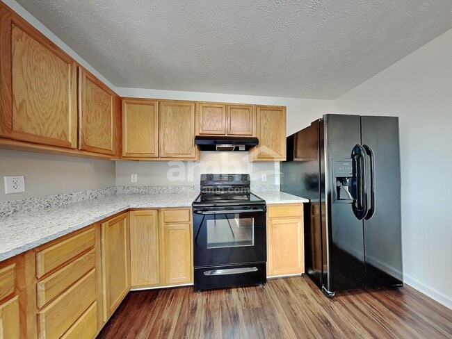Building Photo - 6025 Brentwood Park Pl