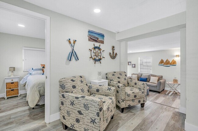 Building Photo - 136 Sable Palm Ln