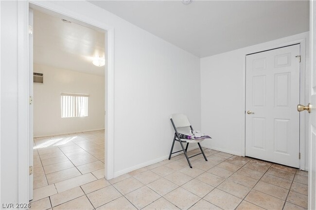 Building Photo - 3969 Manford Cir