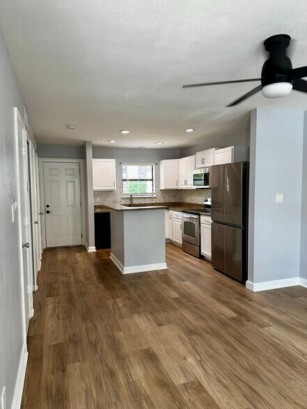 Building Photo - 2302 Maki Rd