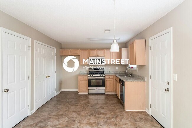 Building Photo - 3 Bedroom Pet-Friendly Home in Lithonia, GA with Main Street Renewal