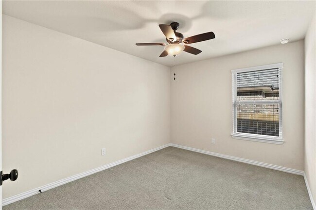 Building Photo - 2913 Consuelo Wy