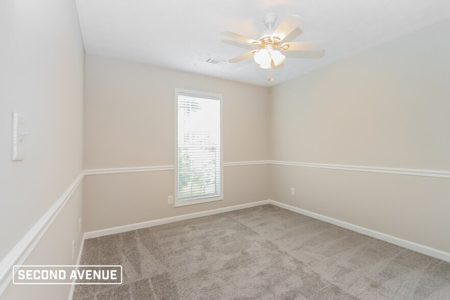 Building Photo - 3703 Windy Hill Dr SE