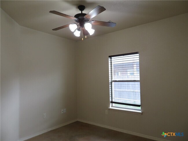 Building Photo - 247 Rosalie Dr