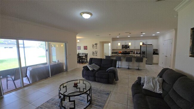 Building Photo - 2246 Waukegan Dr