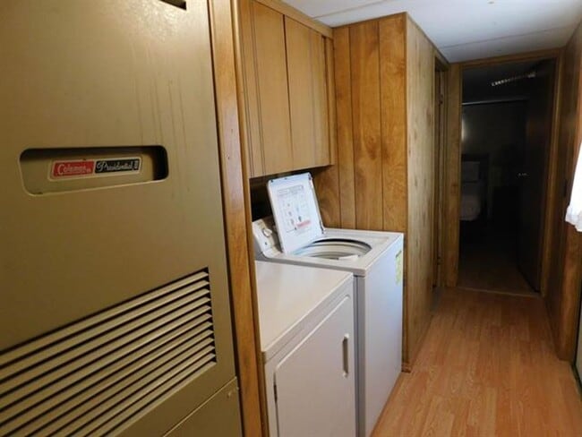 Building Photo - 3bedroom 2 bath with acreage