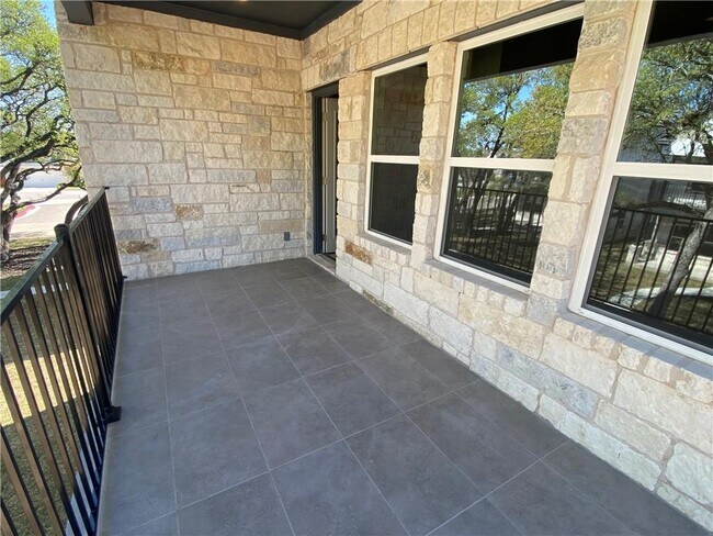 Building Photo - 1301 Low Branch Ln