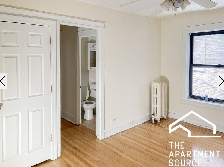 Building Photo - 514 W Cornelia Ave