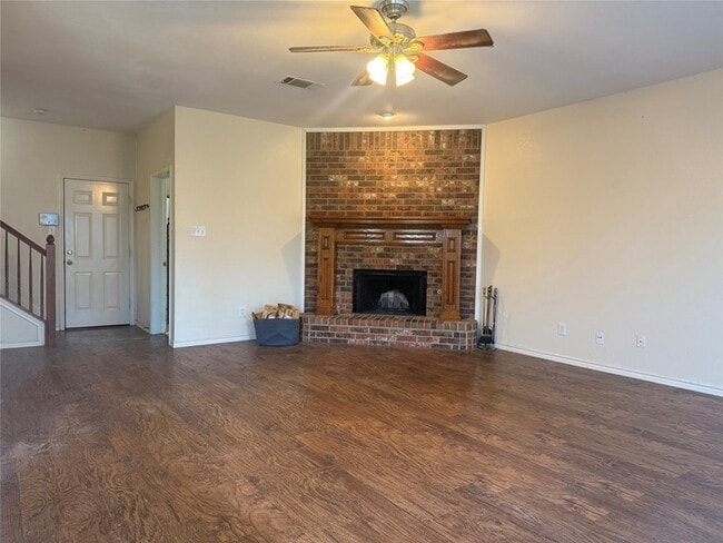 Building Photo - 1438 Kingsley Dr