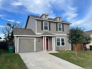 Building Photo - 6207 Golden Valley Dr