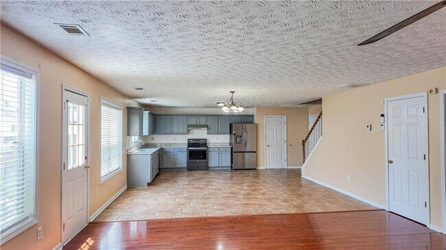 Building Photo - 2760 Rusticwood Dr SW