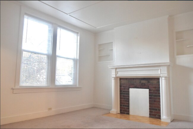 Building Photo - 2309 Bellevue Ave