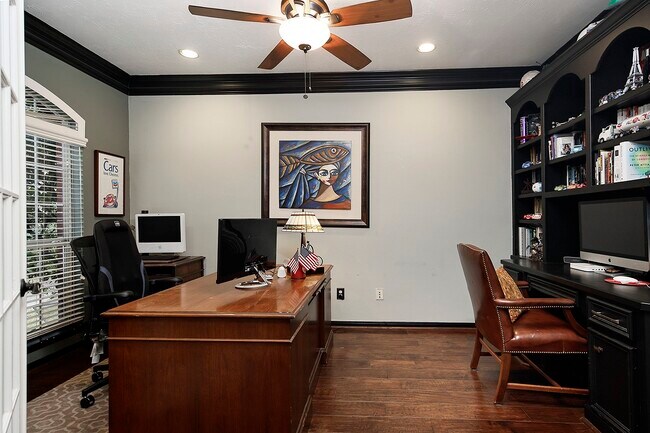 Building Photo - 31 Bluff Creek Pl