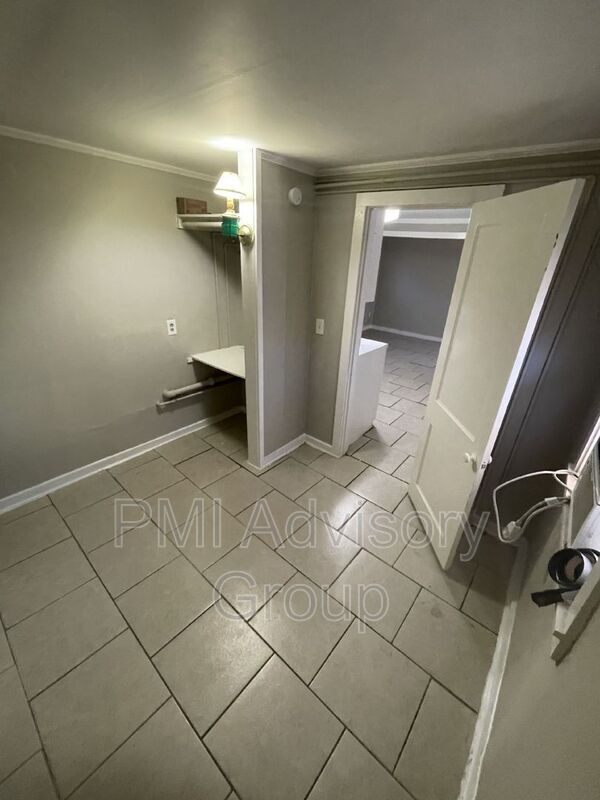 Building Photo - 308 Chestnut St