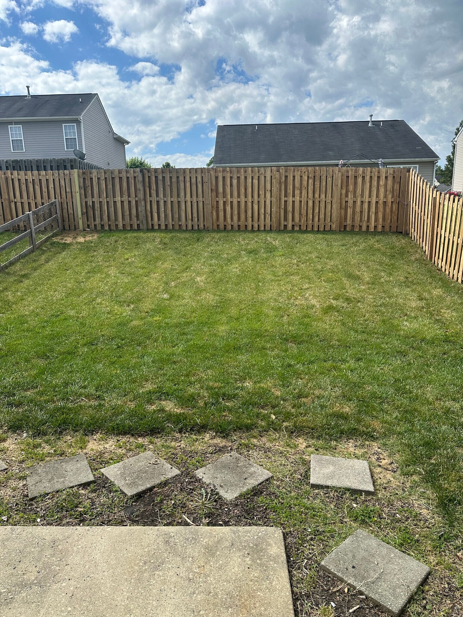 Building Photo - 1009 Highstone Dr