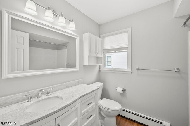 Building Photo - 40 N Middaugh St