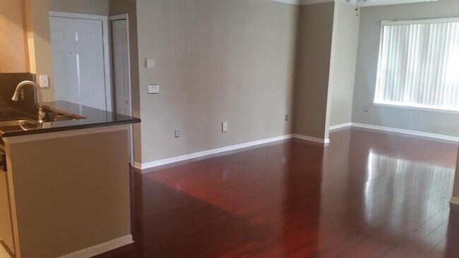 Building Photo - 13015 Plantation Park Cir
