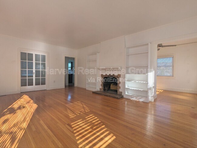 Building Photo - 4736 Meldon Ave