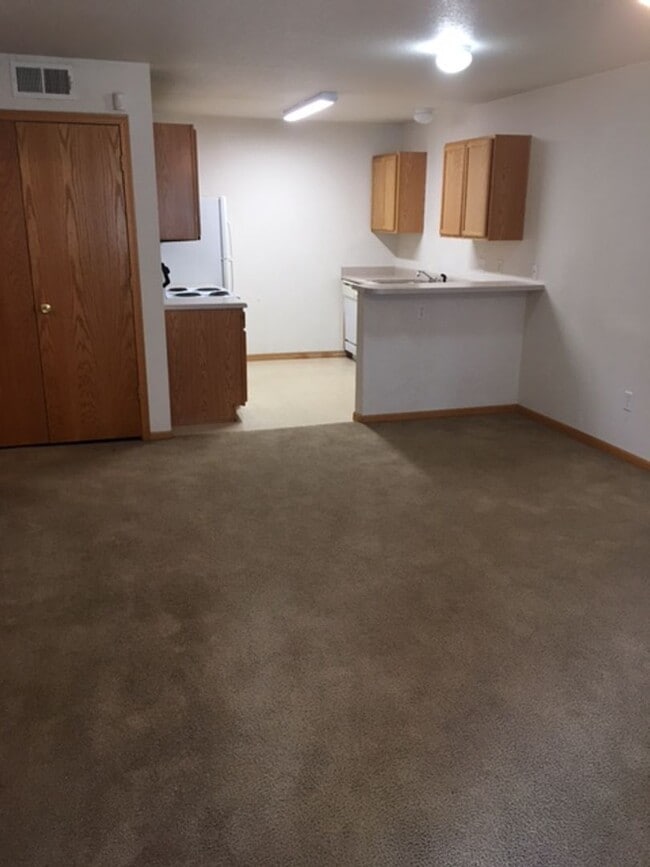 Building Photo - Fort Collins 2 Bedroom Condo Steps from CSU - Available Now
