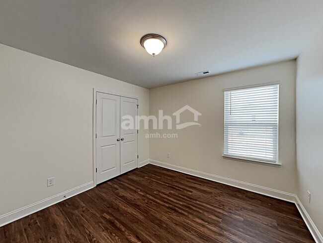 Building Photo - 1018 Bentley Pl