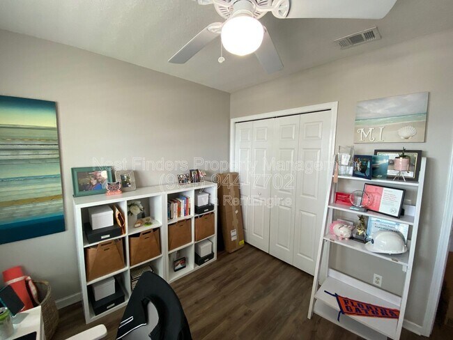 Building Photo - 1412 1st St N