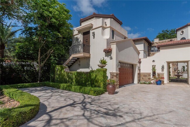 Building Photo - 9801 SW 60th Ct