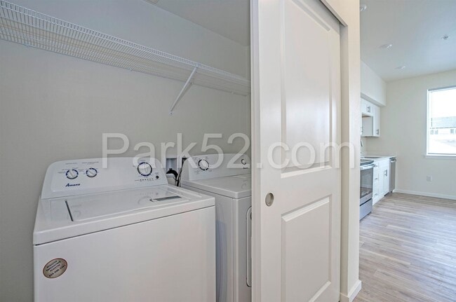 Building Photo - 4546 S Junett St