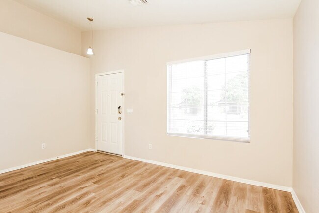 Building Photo - 11591 W Hubbell St