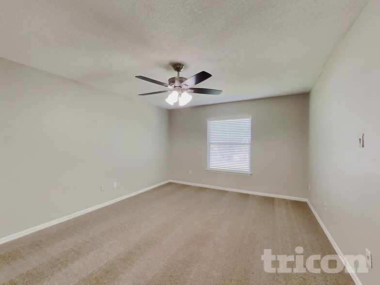 Building Photo - 984 Fox Chapel Ln