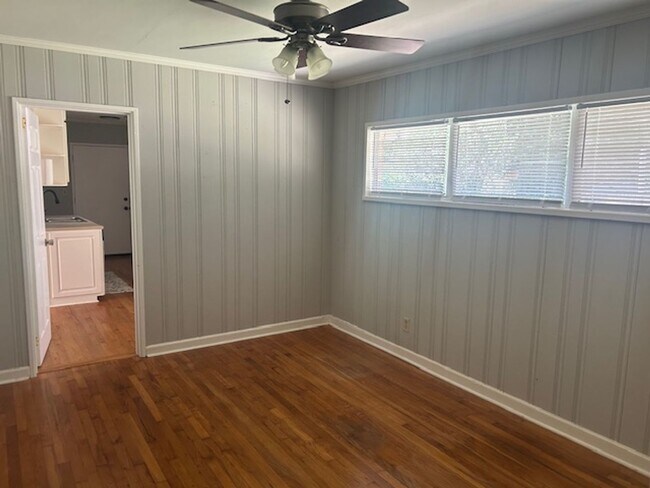 Building Photo - New On the Market!