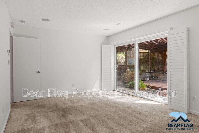 Building Photo - 7919 Ridgemont Dr