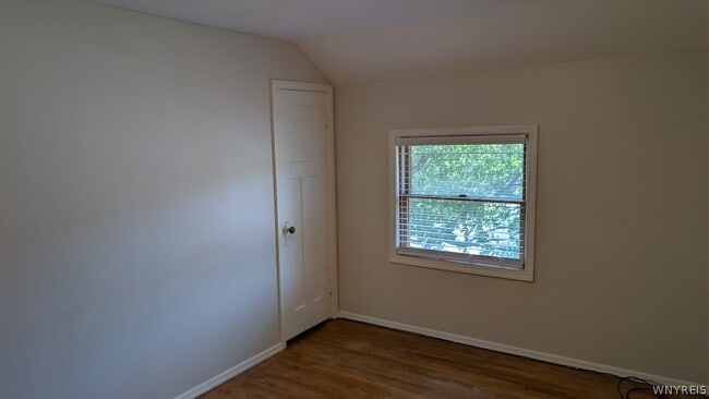 Building Photo - 170 Glen Ave