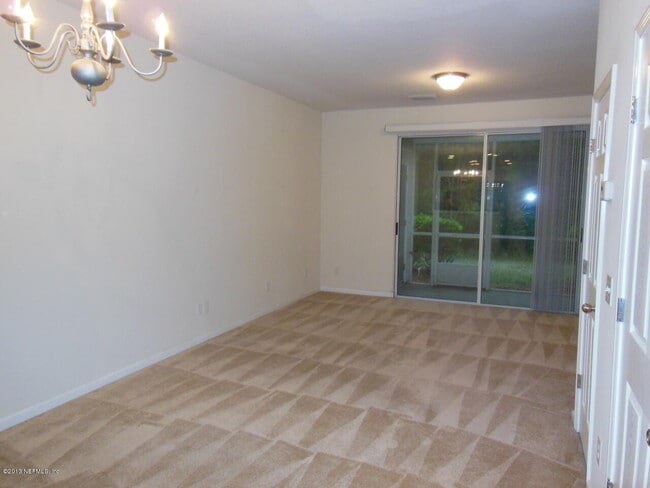 Building Photo - 3504 Summerlin Ln N